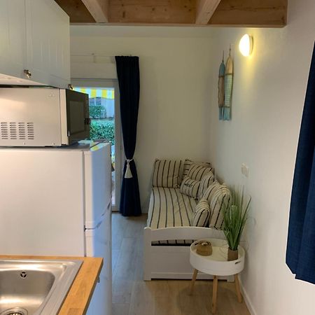 Maisonnette La Coti H5 Avec Piscine Interieure Chauffee, A 400 M De La Plage Et Menage De Fin Sejour Compris Saint-Georges-d'Oleron Exteriér fotografie